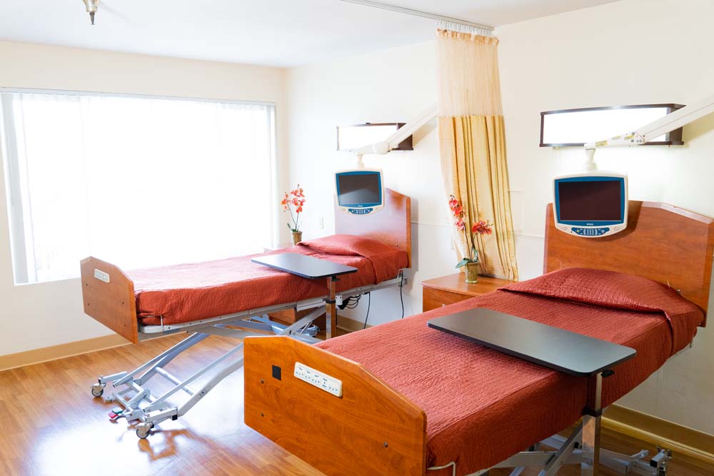 Avamere Rehabilitation of Burien Bedroom